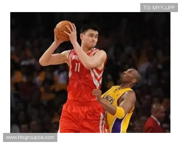 09季后赛奥登与姚明的巅峰对决揭示了篮球巨星的荣耀与挑战